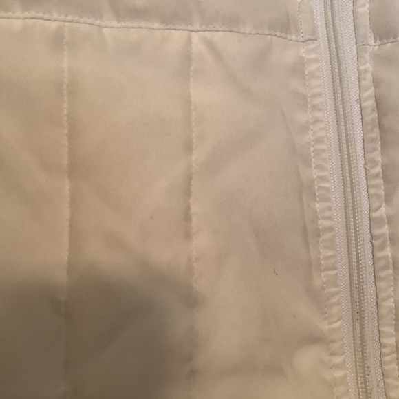 REACTION Off White Puffer Vest Size Large - Picture 8 of 8